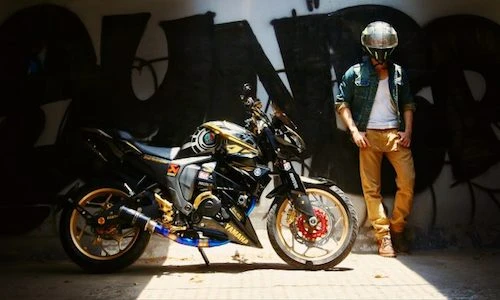 Dân chơi Sài Gòn độ naked-bike Yamaha FZ-S “đại chất"