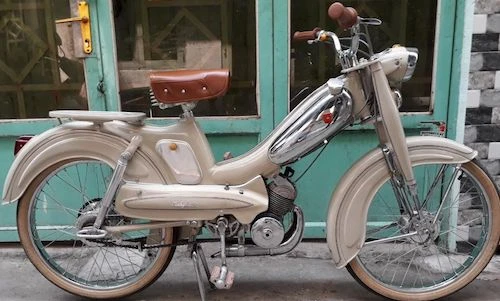 Xe máy đạp Mobylette "huyền thoại" giá chỉ 26 triệu đồng