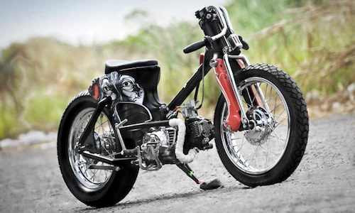 Honda Super Cub "phế thải" đời 1980 độ bobber siêu độc