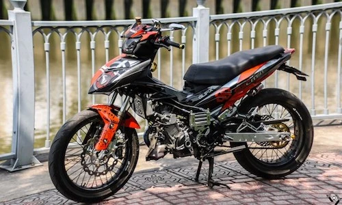 Yamaha Exciter độ bánh căm lớn “hàng độc” tại Việt Nam