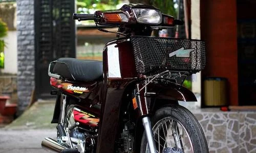 Honda Dream lùn Thái mới như “đập hộp” tại Việt Nam