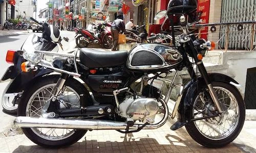Môtô Kawasaki hơn 40 tuổi giá 100 triệu đồng tại VN