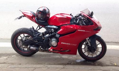 Benelli BN302 lên đời Ducati 899 như "xịn" tại Hà Nội