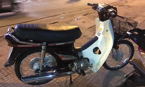 Honda Dream II Thái “đập thùng” khủng nhất Việt Nam