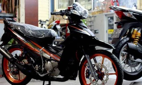 "Đập thùng” Yamaha 125ZR độ khủng hơn 300 triệu tại Sài Gòn