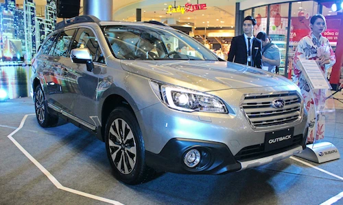 Xe gia đình Subaru Outback giá từ 1,7 tỷ tại Hà Nội