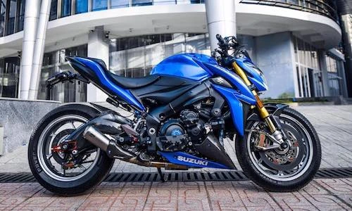 Dân chơi Sài Gòn chi nửa tỷ độ "xế nổ" Suzuki GSX-S1000