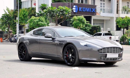 Cận cảnh “hàng độc” Aston Martin Rapide hơn 5 tỷ tại VN
