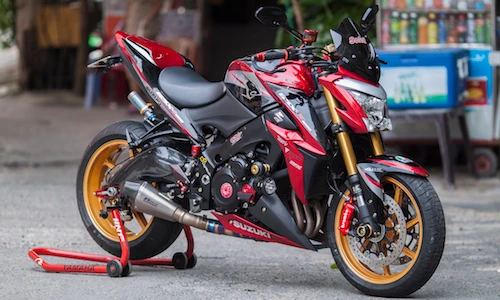 Suzuki GSX-S1000 độ đồ chơi “siêu khủng” tại Sài Gòn