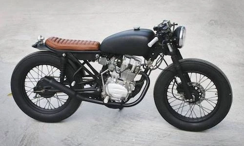 “Xế nổ” giá rẻ SYM Wolf độ brat cafe cực chất tại Hà Nội