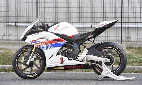 Môtô thể thao Honda CBR250RR “chạy sân” có gì mới?