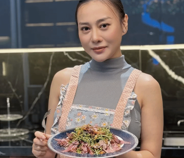 Phương Oanh vẫn gây sốt với clip nấu ăn triệu view cho Shark Bình Phuong Oanh van gay sot voi clip nau an trieu view cho Shark Binh