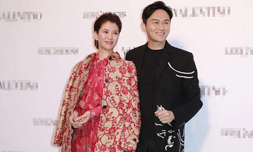 Viên Vịnh Nghi lúng túng trước thông tin mang bầu