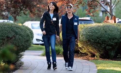 Loại giày biểu tượng mới của các ông chủ làng công nghệ