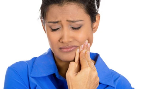 Muốn giữ bộ hàm xinh đẹp, phải bỏ tăm xỉa răng ngay tức khắc