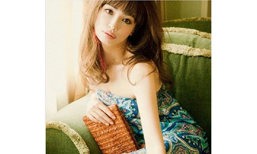 Mẫu Nhật U50 “nuột” hơn gái 18 khiến mày râu sốc nặng