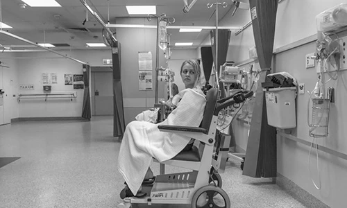 Xúc động bộ ảnh người vợ chiến đấu với bệnh ung thư buồng trứng