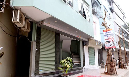 Hãi hùng...nhà siêu mỏng, siêu méo lại mọc giữa Thủ đô