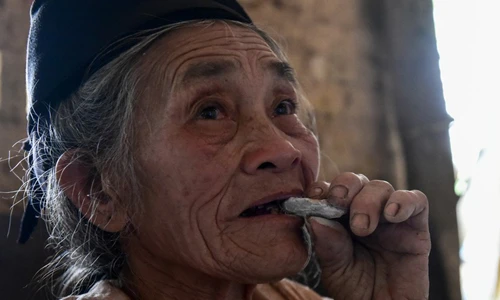 Kỳ thú những người bốc đất về ăn ở Vĩnh Phúc