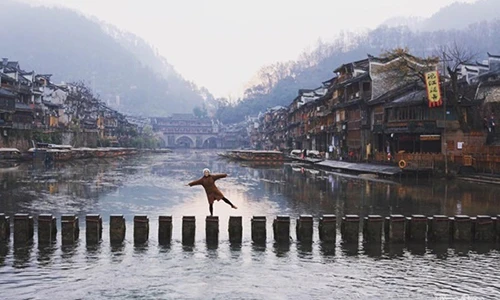 Những góc chụp đẹp “chết người” tại Phượng Hoàng Cổ trấn