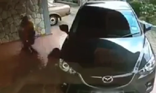 Kinh hoàng: Trộm xông vào nhà cướp trong vòng 30 giây