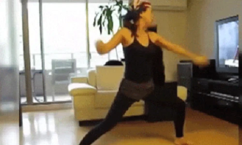 Chị em “phát điên” với kẻ phá đám đáng ghét