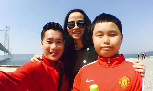 Hé lộ người vợ bí ẩn, xinh đẹp của MC Hoa Thanh Tùng