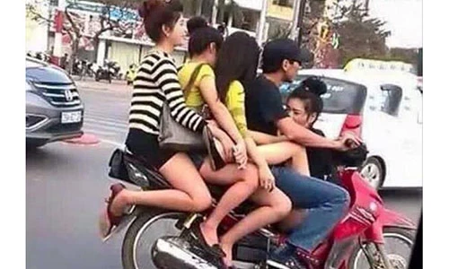 Hoang mang với các pha tham gia giao thông không tưởng