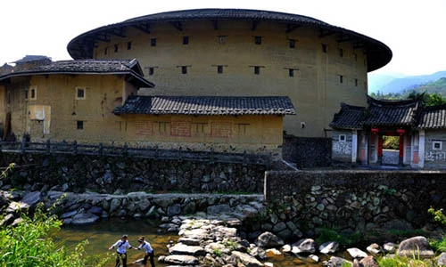 Ngôi làng nổi danh thế giới nhờ kiến trúc có một không hai