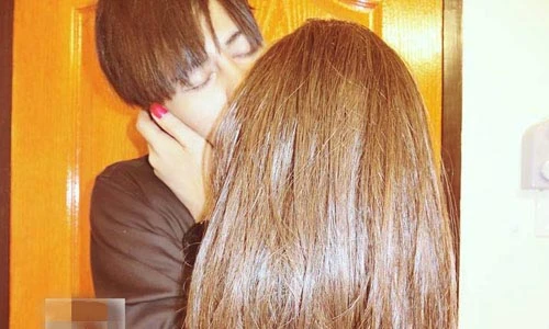 Bái phục 10 bức ảnh âu yếm người tình của chàng trai FA