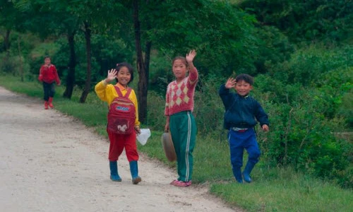 Chùm ảnh: Cuộc sống tại ngôi làng hẻo lánh ở Triều Tiên