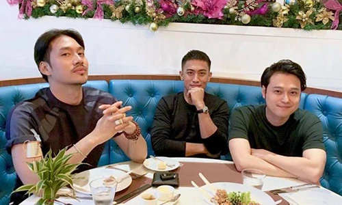 Quang Vinh - Lý Quí Khánh đập tan tin đồn rạn nứt tình cảm