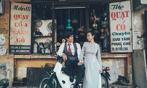 Ảnh cưới tái hiện Hà Nội những năm 80 của cặp 9X
