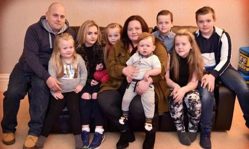 Bà mẹ gây ngỡ ngàng khi đẻ con nặng gần 6kg