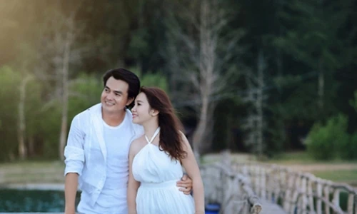 Những sao Việt “vớ bẫm” khi U50 vẫn lấy được vợ trẻ 