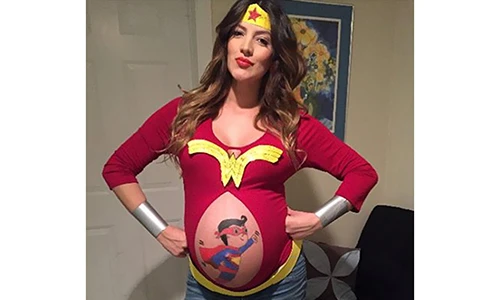 Ngầu như bà bầu ăn diện đi chơi Halloween