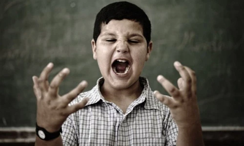 5 căn bệnh lạ tàn phá con người khủng khiếp, y học "bó tay"