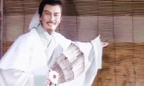 Sóng gió chọn Gia Cát Lượng và cảnh mượn gió Đông