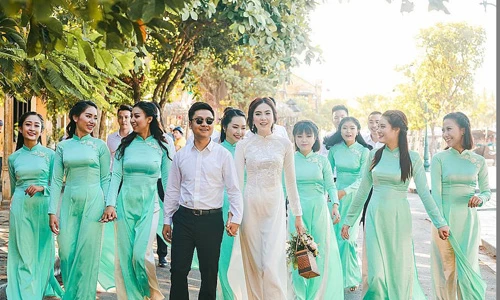 Hé lộ không gian tiệc cưới hoành tráng của MC đẹp nhất VTV