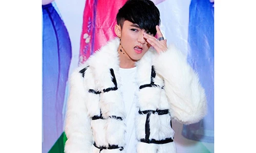 Sao Việt và gu "thời trang phang thời tiết" khuấy đảo sân khấu