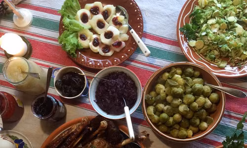 Các nước trên thế giới chuẩn bị tiệc mừng năm mới thế nào?