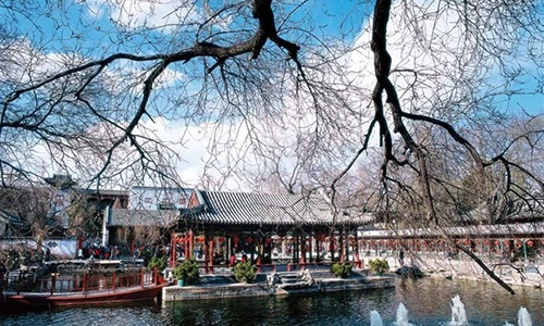 Bên trong vương phủ của đệ nhất quan tham Hòa Thân