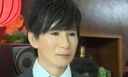 Cận cảnh quá trình làm tượng sáp nghệ sĩ Hoài Linh, Lý Hải