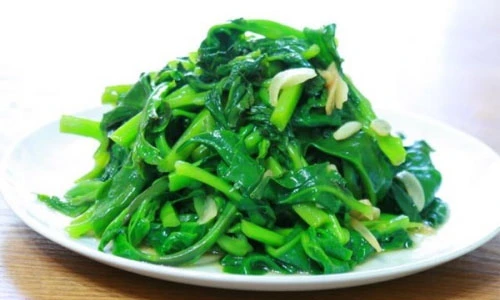 Điểm danh những người không nên ăn rau mùng tơi