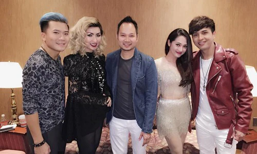 Bảo Anh khoe đường cong 'bỏng mắt' trên biển Hawaii