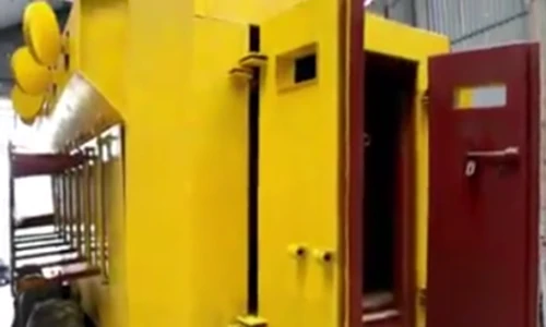 Clip: Siêu xe bọc thép do thợ “vườn” không bằng cấp chế tạo