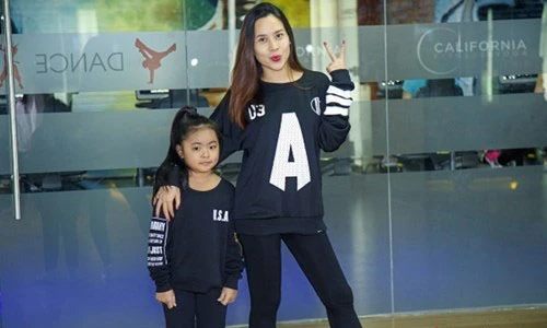 Lưu Hương Giang thân hình như xưa sau 3 tháng sinh con