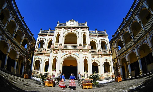 Vẻ đẹp dinh thự Hoàng A Tưởng