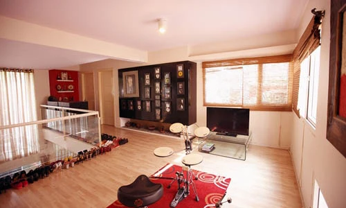 Tận mục biệt thự sang trọng của Cẩm Vân, Khắc Triệu