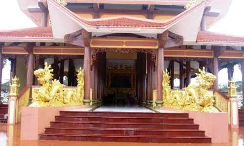 Mục sở thị lăng mộ 10 tỷ độc nhất vô nhị trên vùng sa mạc Quảng Bình